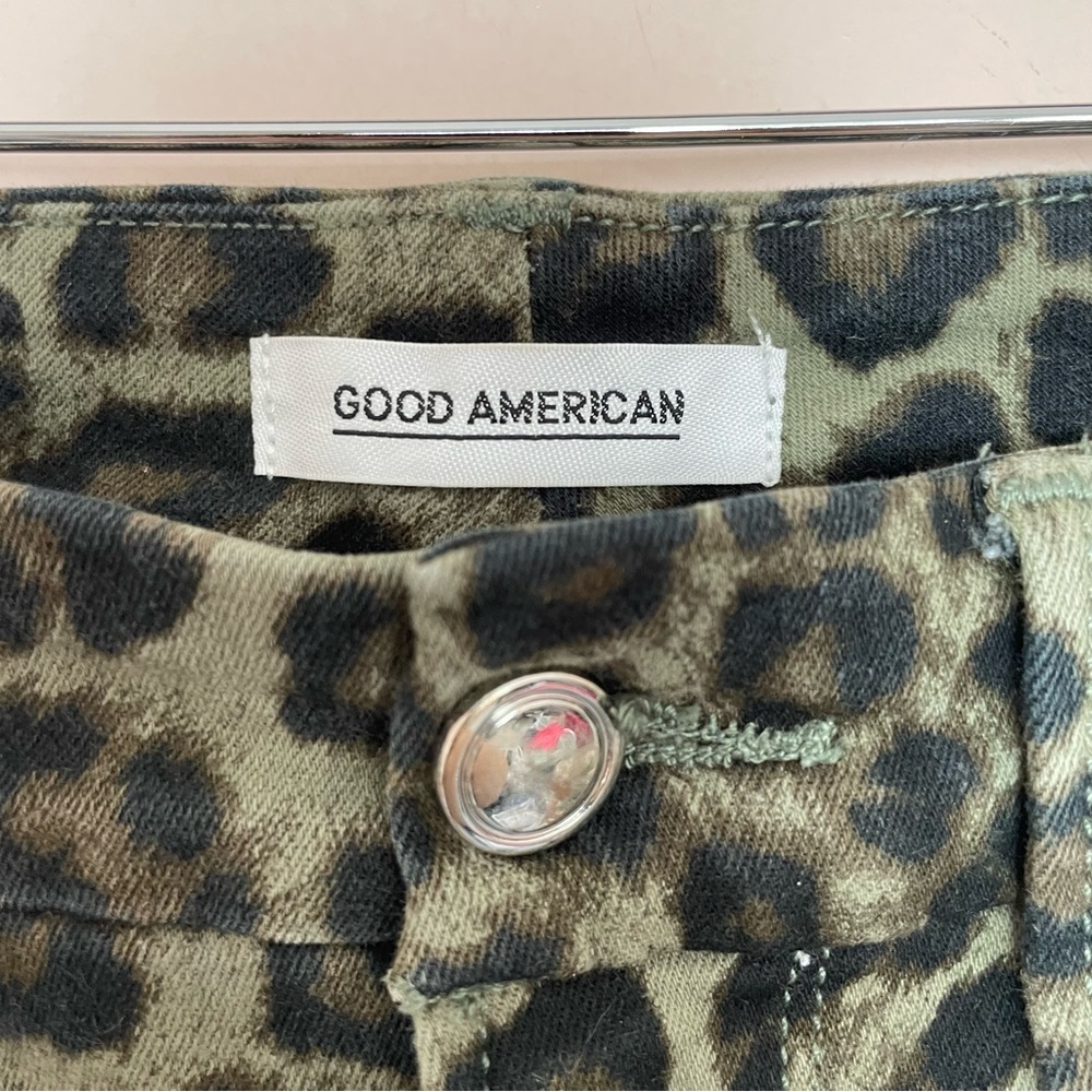 Good American Good Waist Crop Skinny Jeans in Sage Green Leopard Print Size 2/26 - Picture 4 of 7